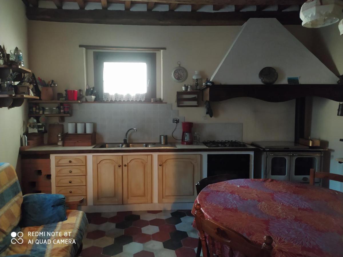 Casa Vacanze Al Colletto - Con Terrazza Panoramica In Centro Storico Vagli di Sotto Exterior foto